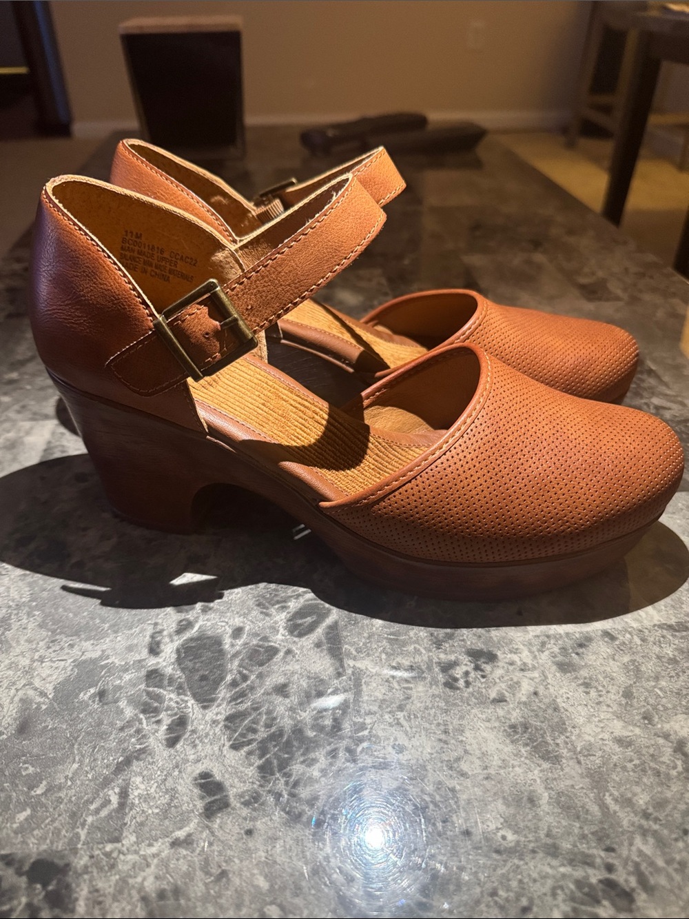 BOC By Born Brown Platform Clogs Womens 11